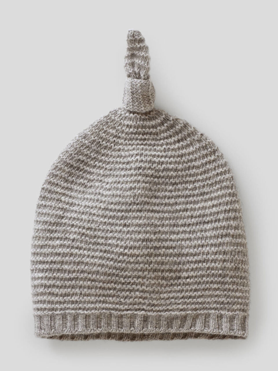 Tricot cap in wool blend image number 1