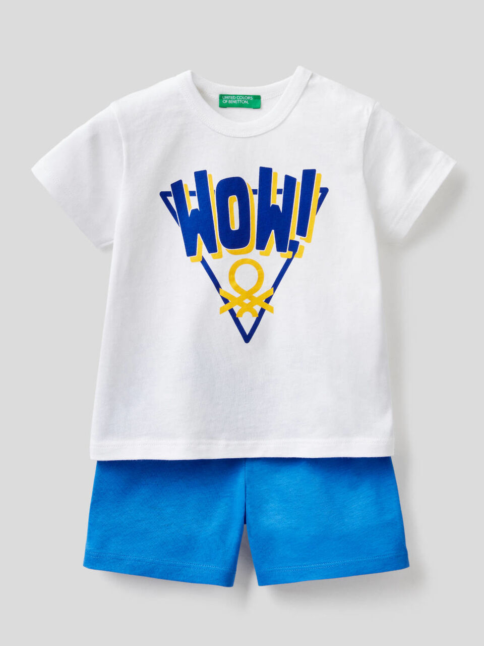 T-shirt and shorts set image number 1
