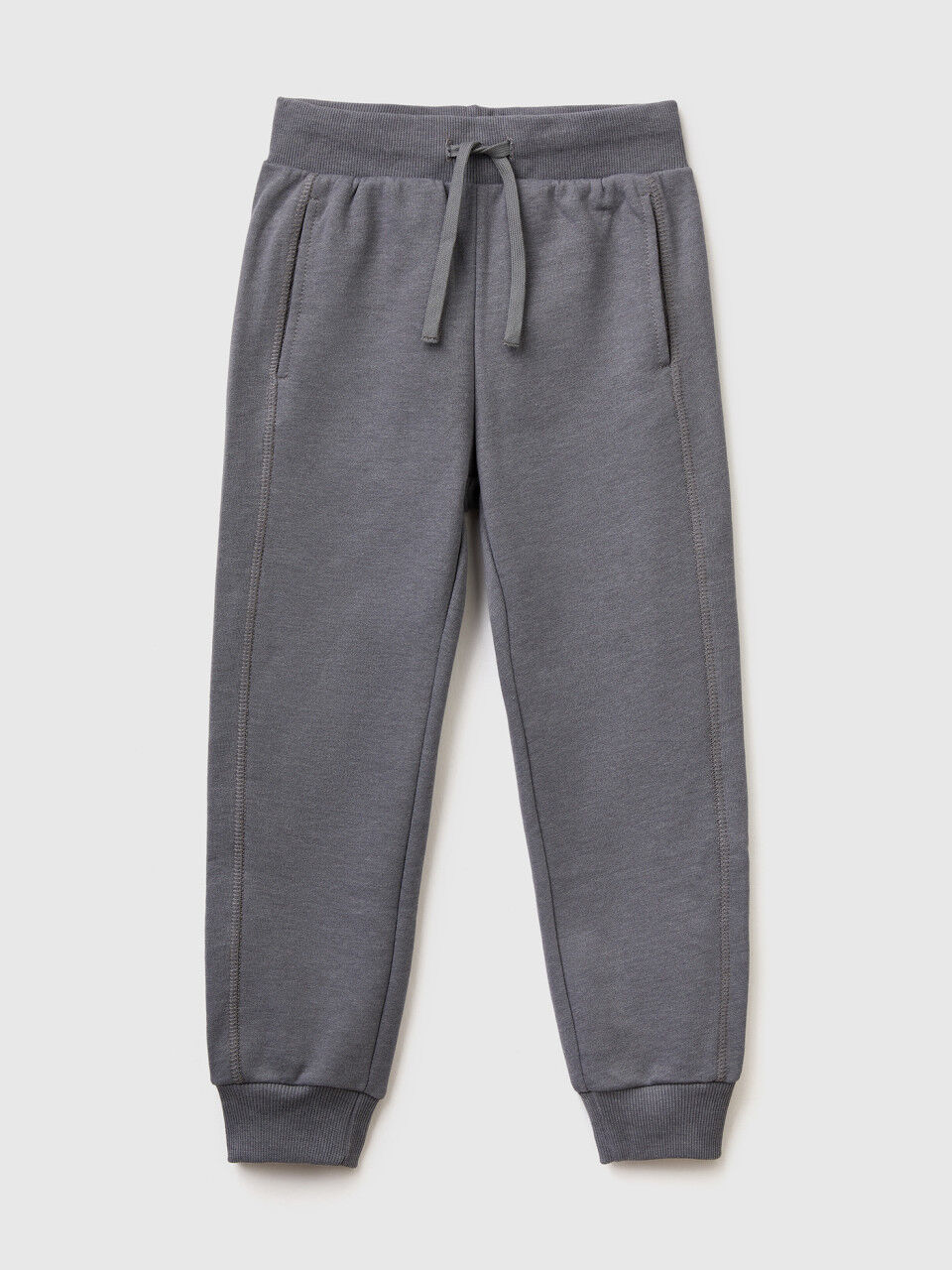 Joggers in recycled fabric