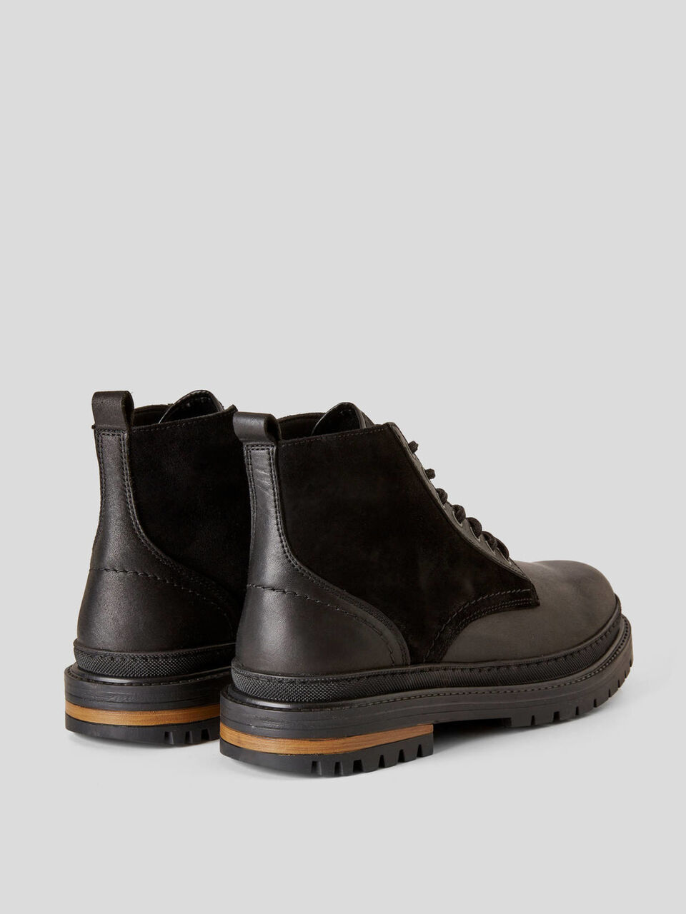 Genuine leather shoes image number 2