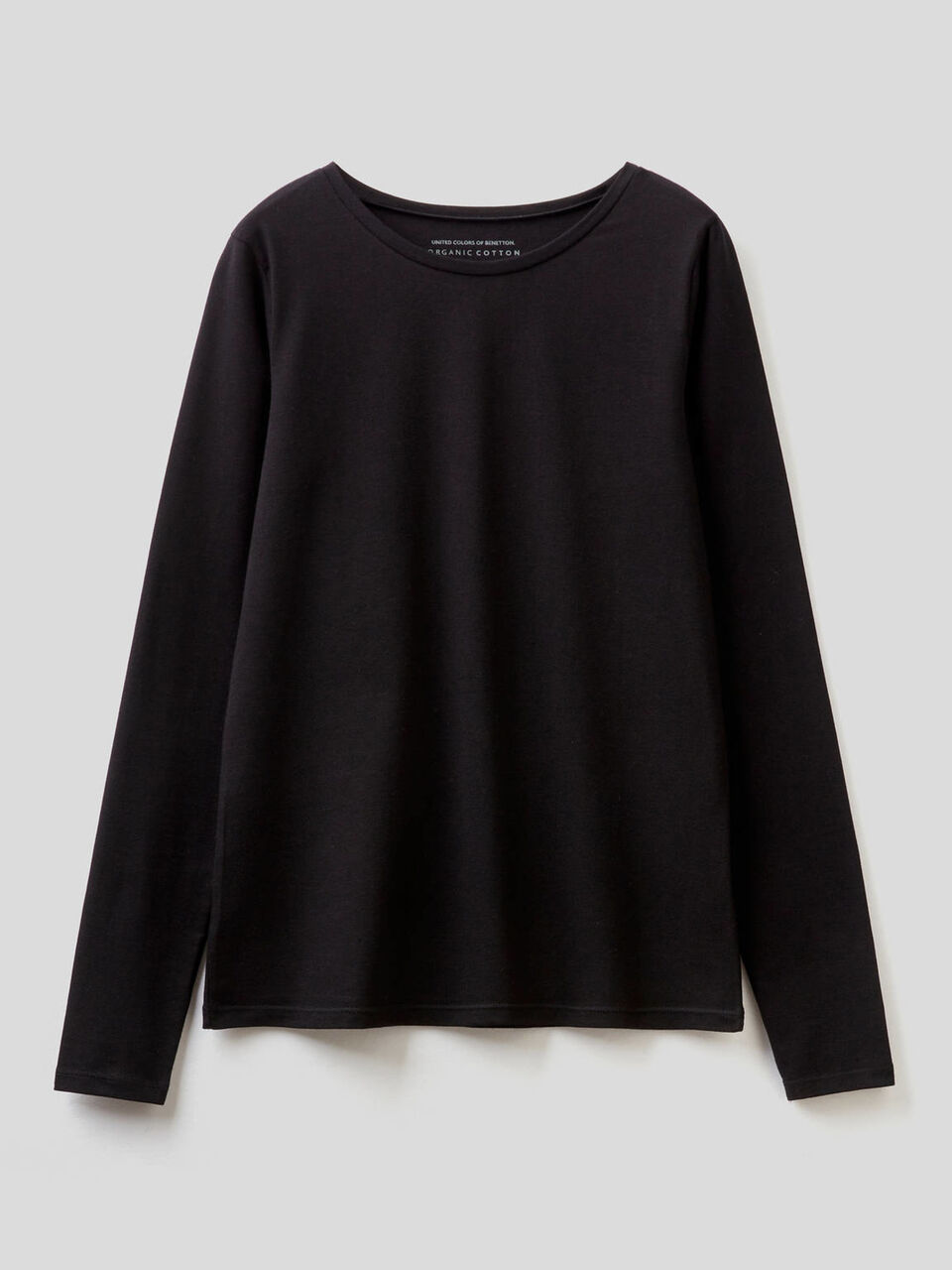 Long sleeve super stretch t-shirt image number 1