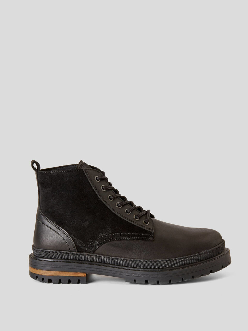 Genuine leather shoes image number 1
