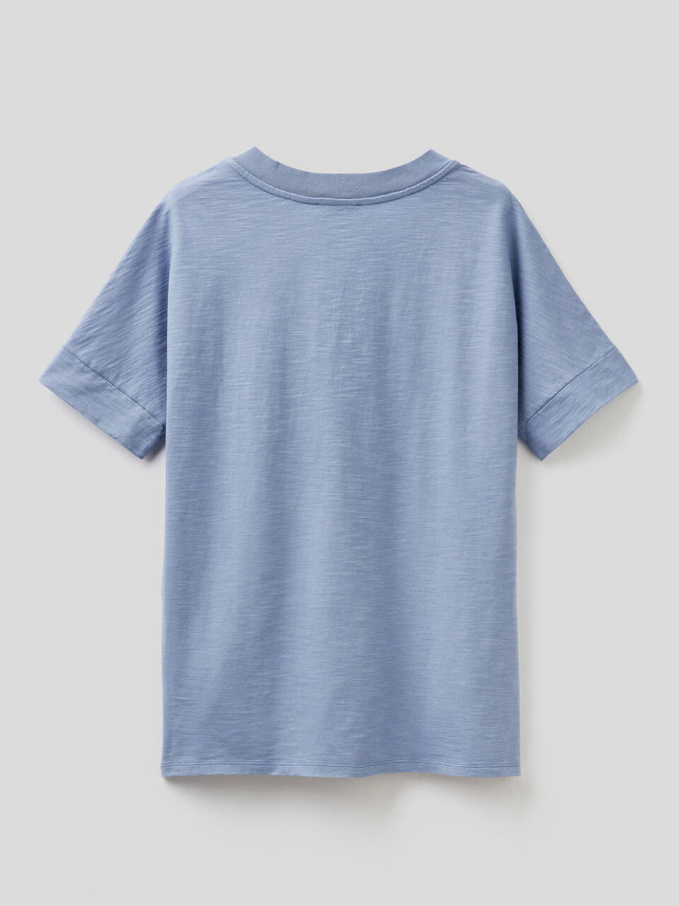 100% cotton t-shirt with V-neck image number 2