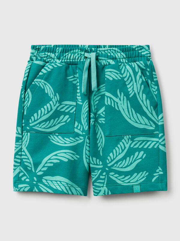 Green shorts with tropical print Junior Boy