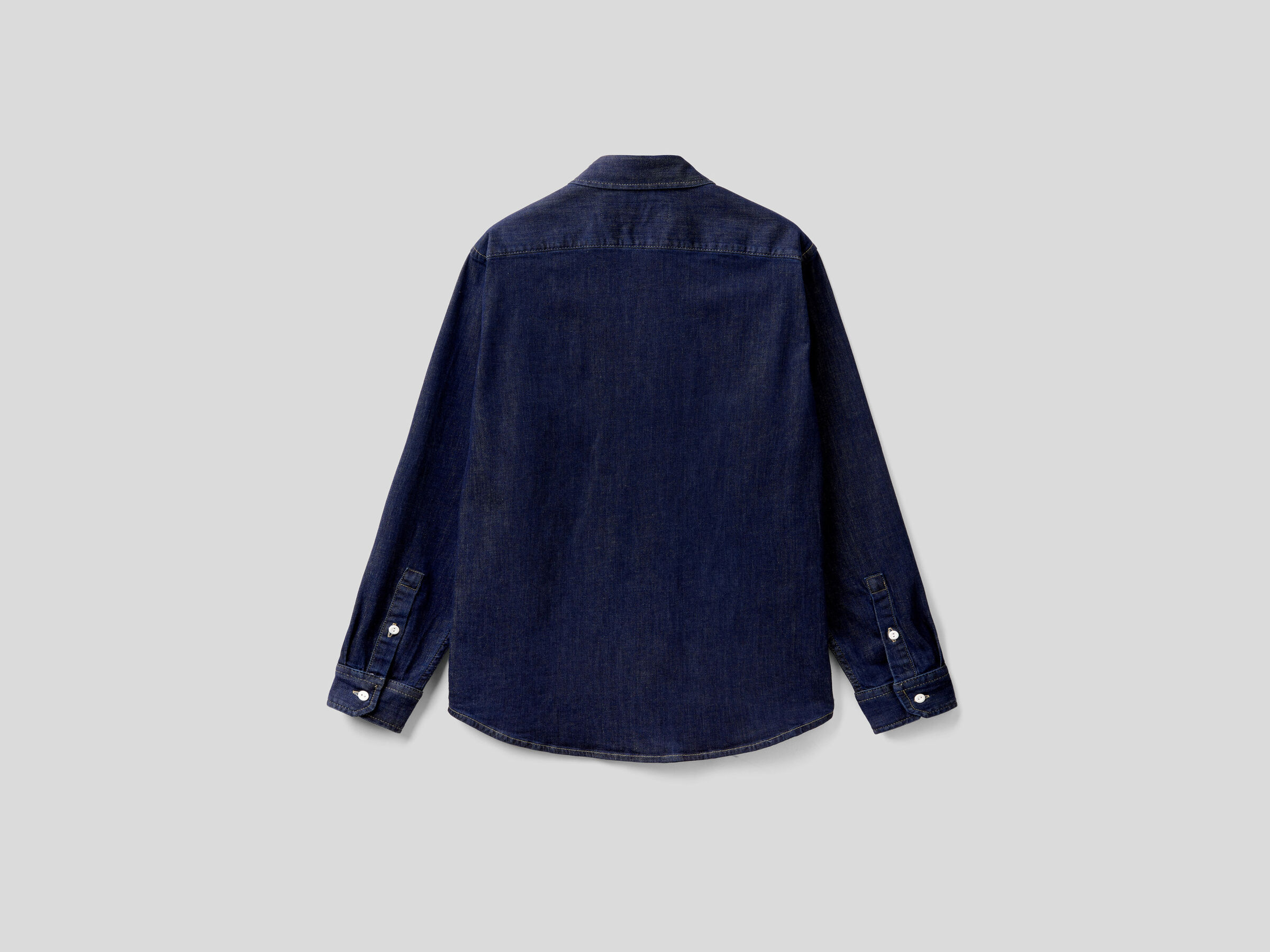 Denim shirt with pockets image number 5