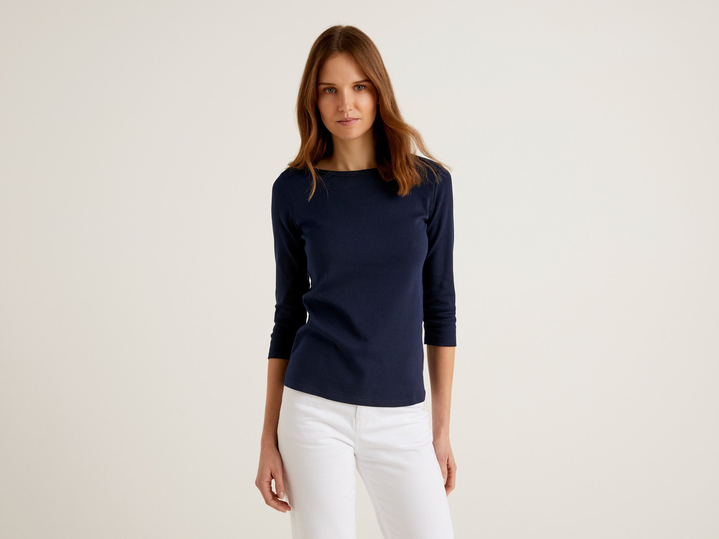 T-shirt with boat neck in 100% cotton