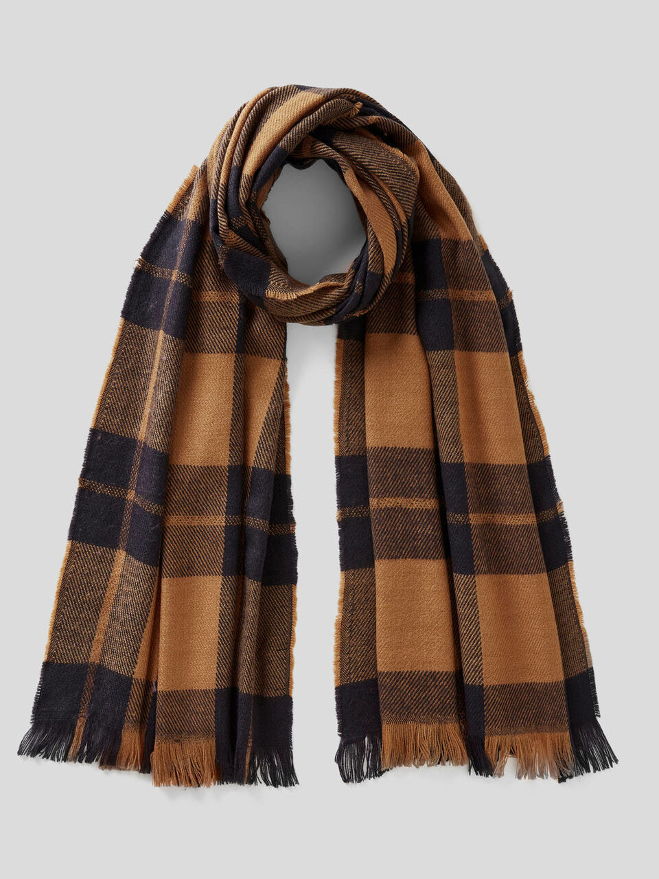 Patterned scarf with lurex image number 1