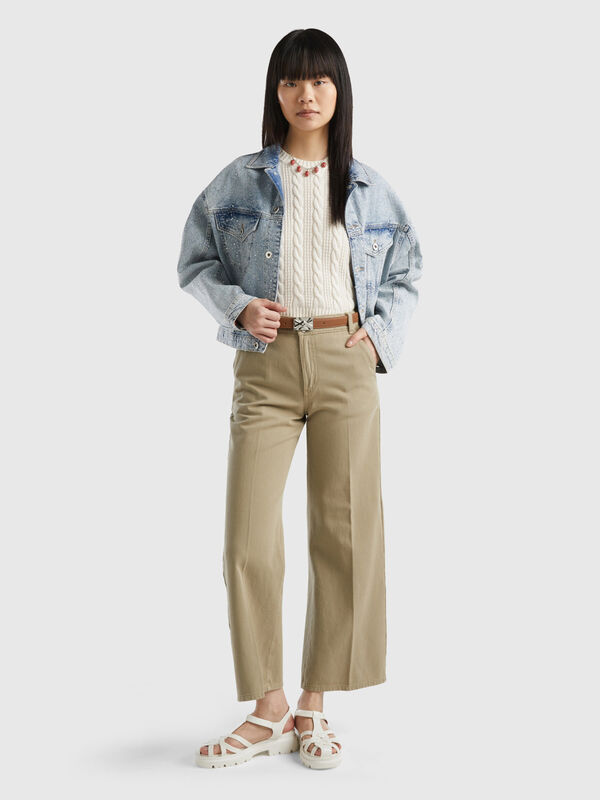High-waisted trousers with wide leg Women
