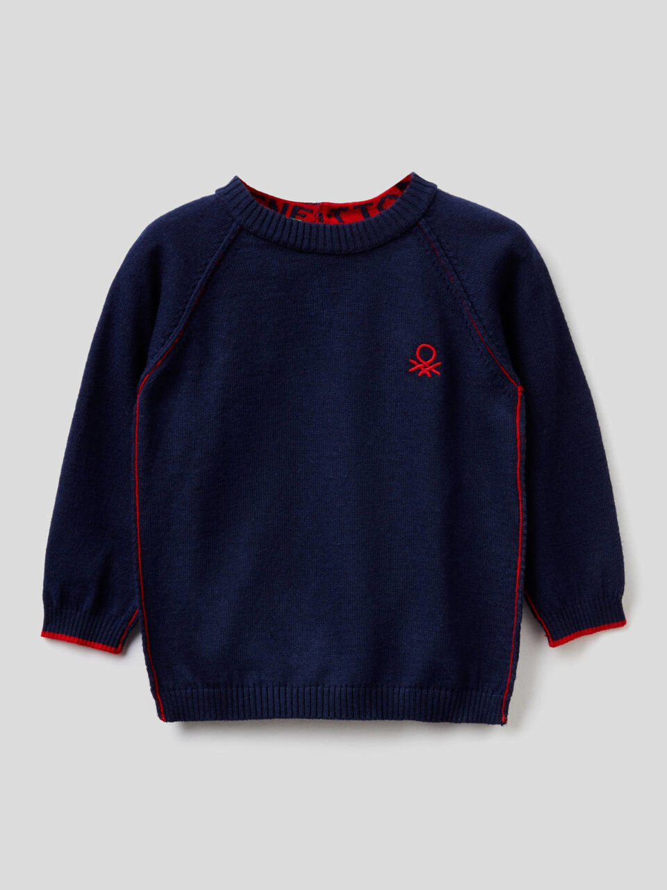 Crew neck sweater with raglan sleeves image number 1