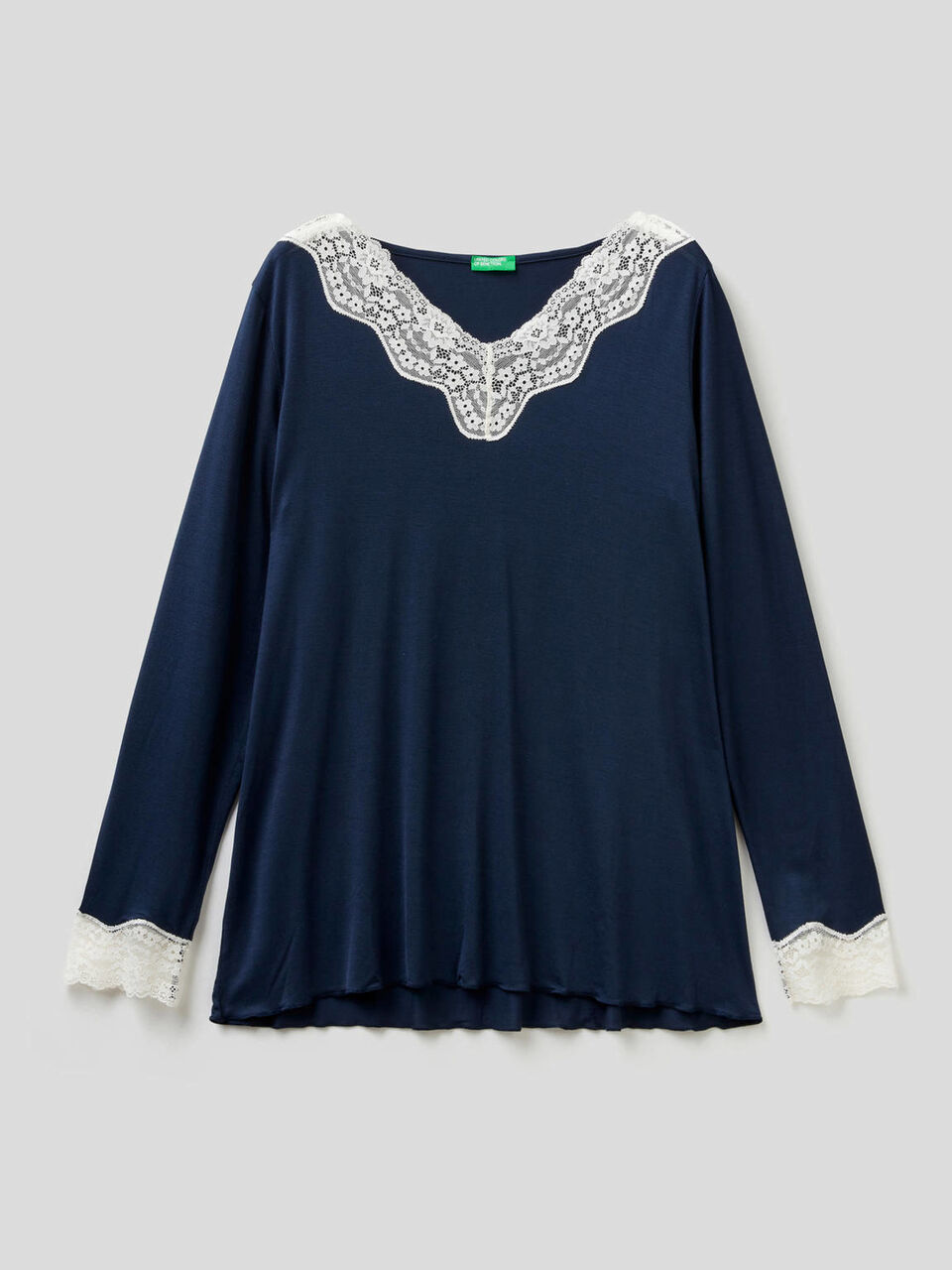 Top with lace detail image number 1