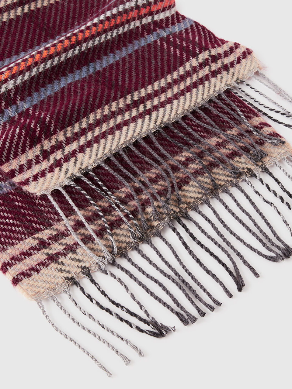 SCARF Men image number null