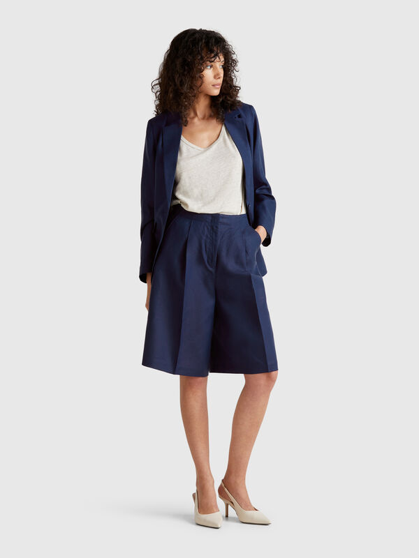 Knee-length bermudas in linen blend Women