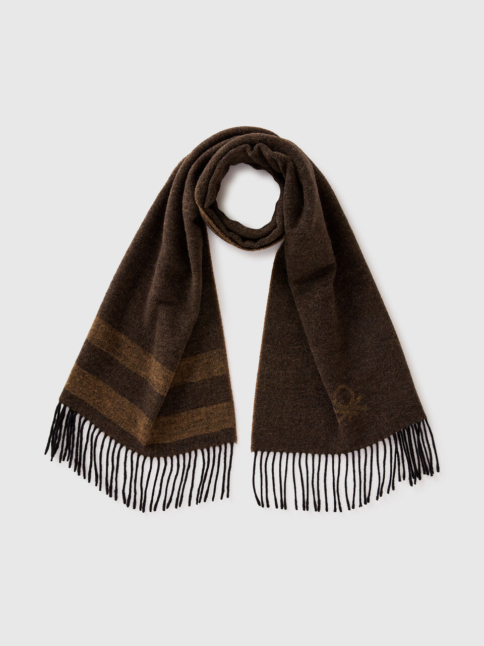 SCARF Men image number null