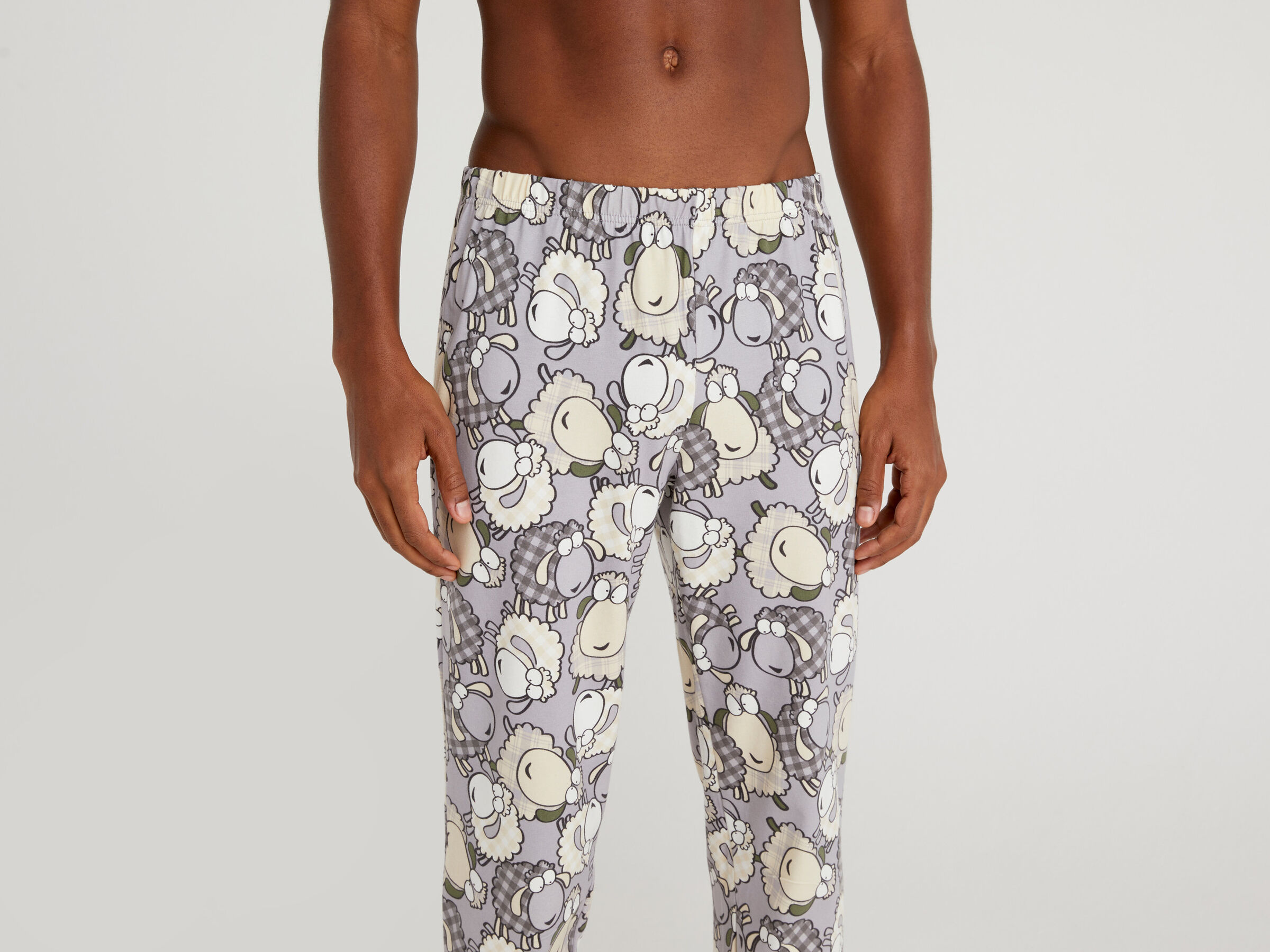 Warm stretch cotton pyjamas image number 3