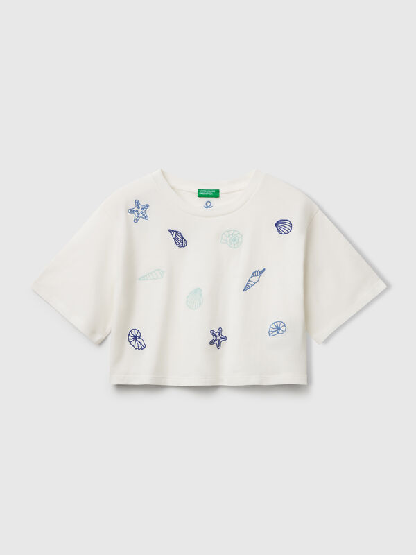 White t-shirt with shell embroidery Junior Girl