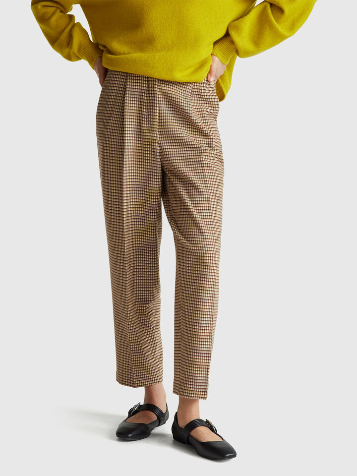TROUSERS Women