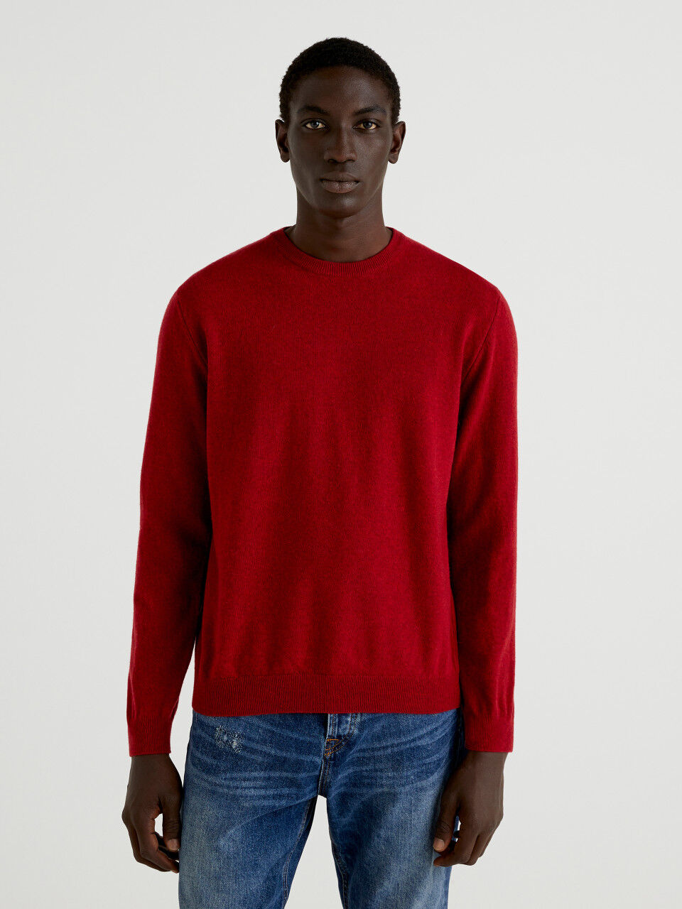 Burgundy crew neck sweater in pure Merino wool customizable