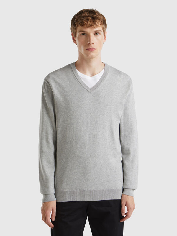 V-neck sweater in pure cotton Men