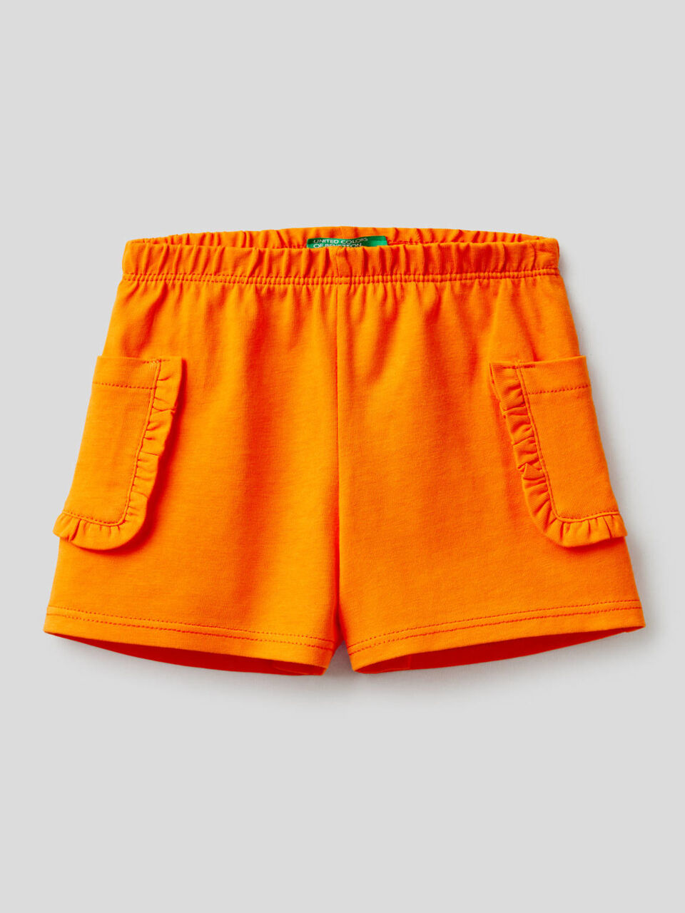 Shorts with pockets and rouches image number 1