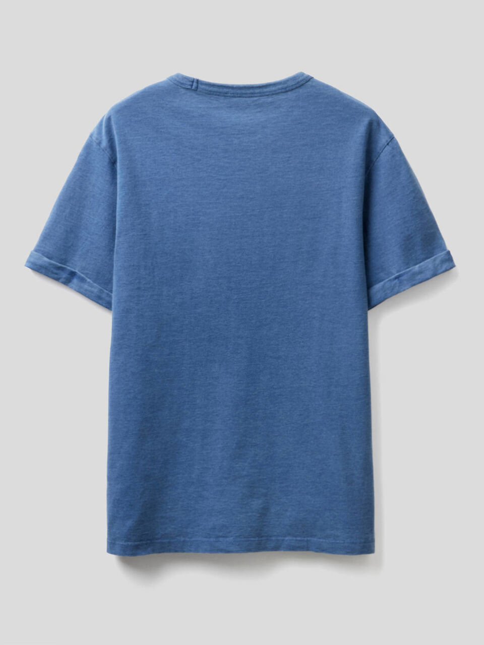 T-shirt in 100% cotton with worn look image number 2