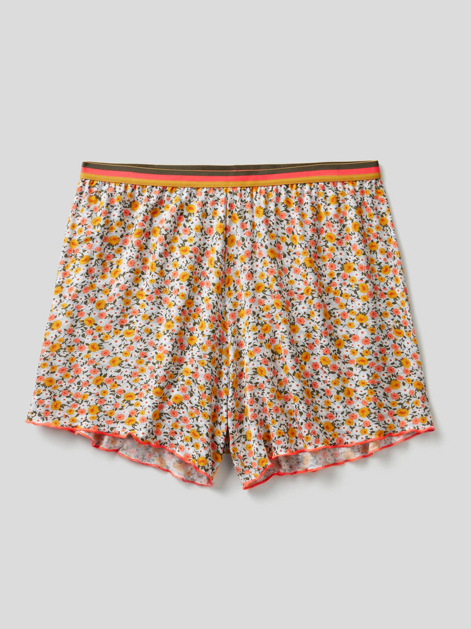 Flowy shorts image number 1