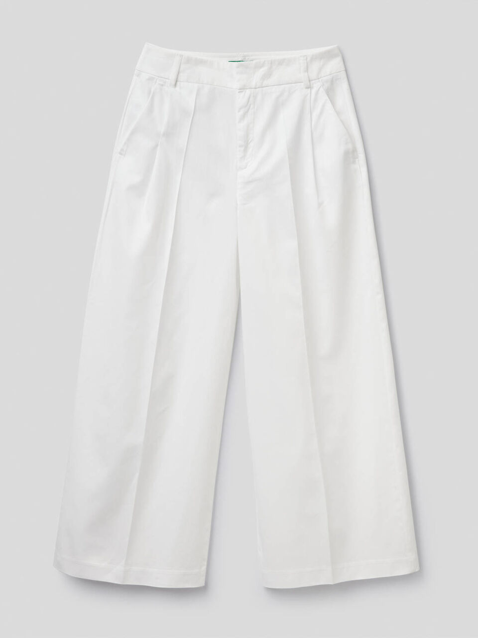 Wide leg trousers with pleats image number 1