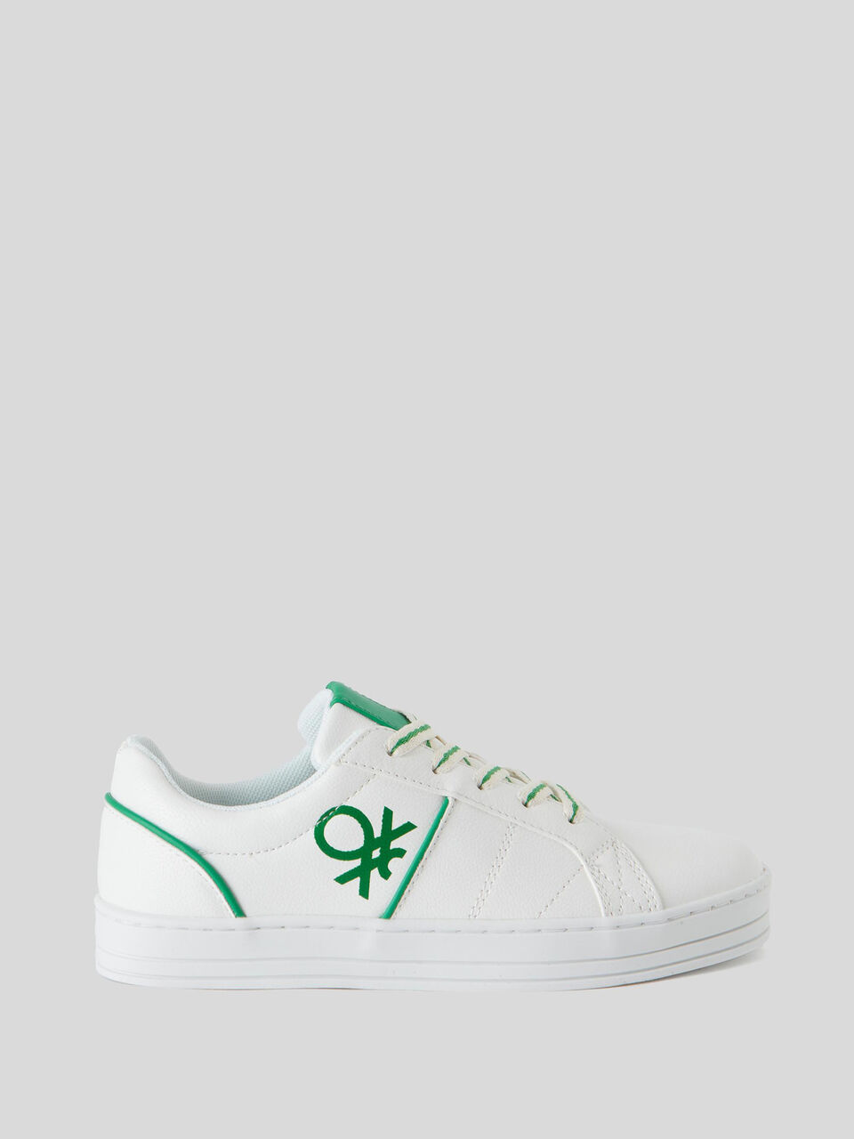 Sneakers with laces and logo image number 1