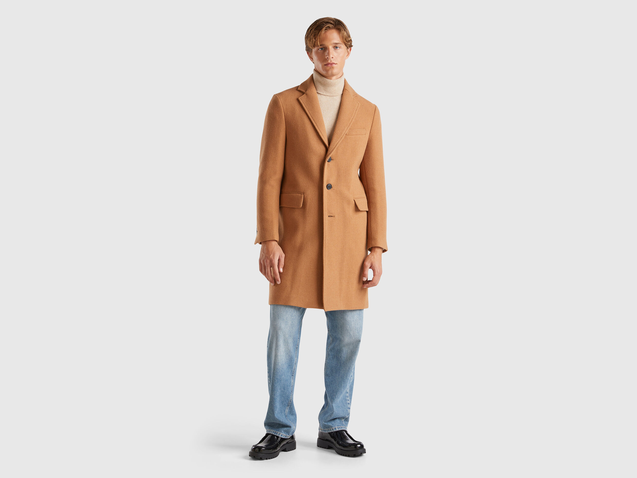 Benetton wool coat shop