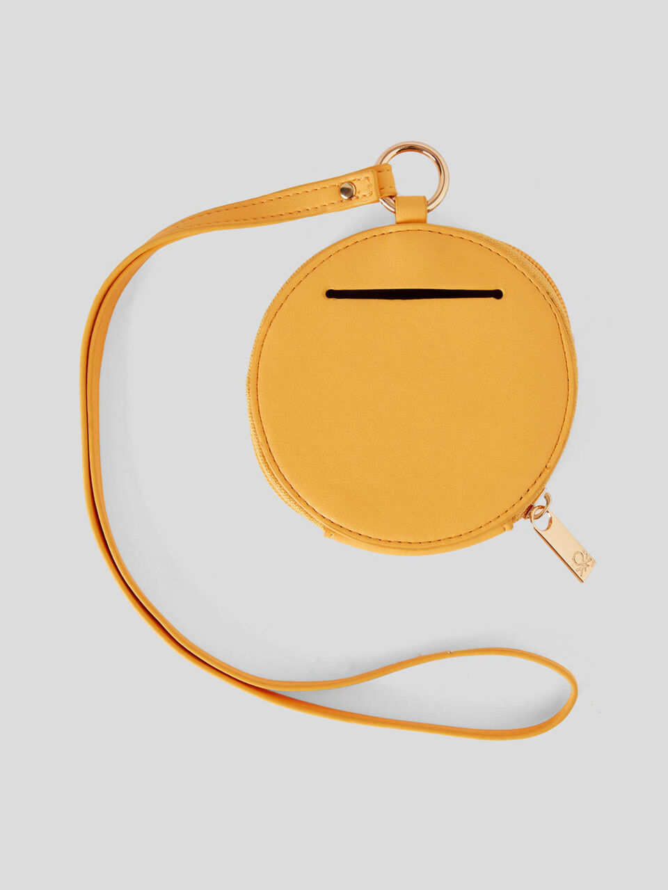 Round change purse with lace image number 2