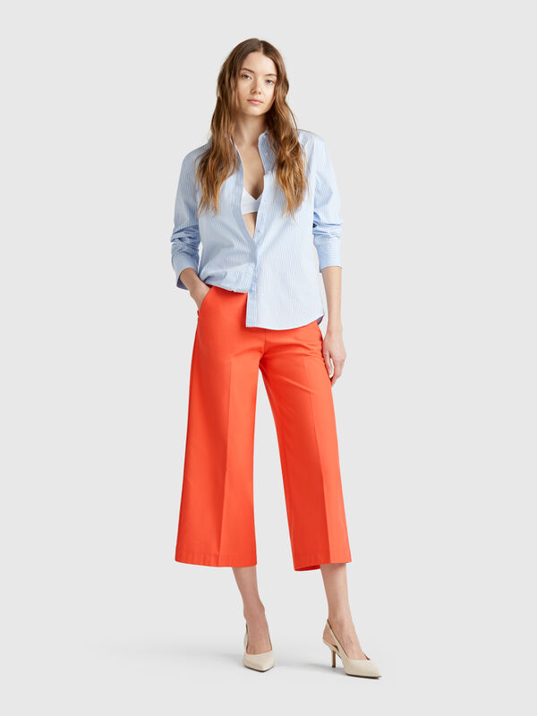 Cropped high-waisted trousers Women